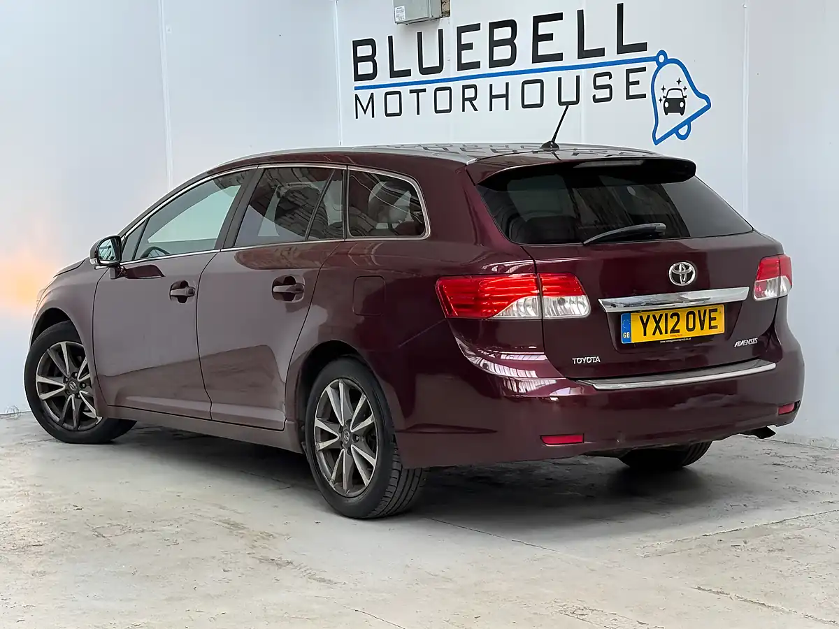 Used 2012 Toyota Avensis Tr Tourer Tuscan Red - Interior and Exterior details 4