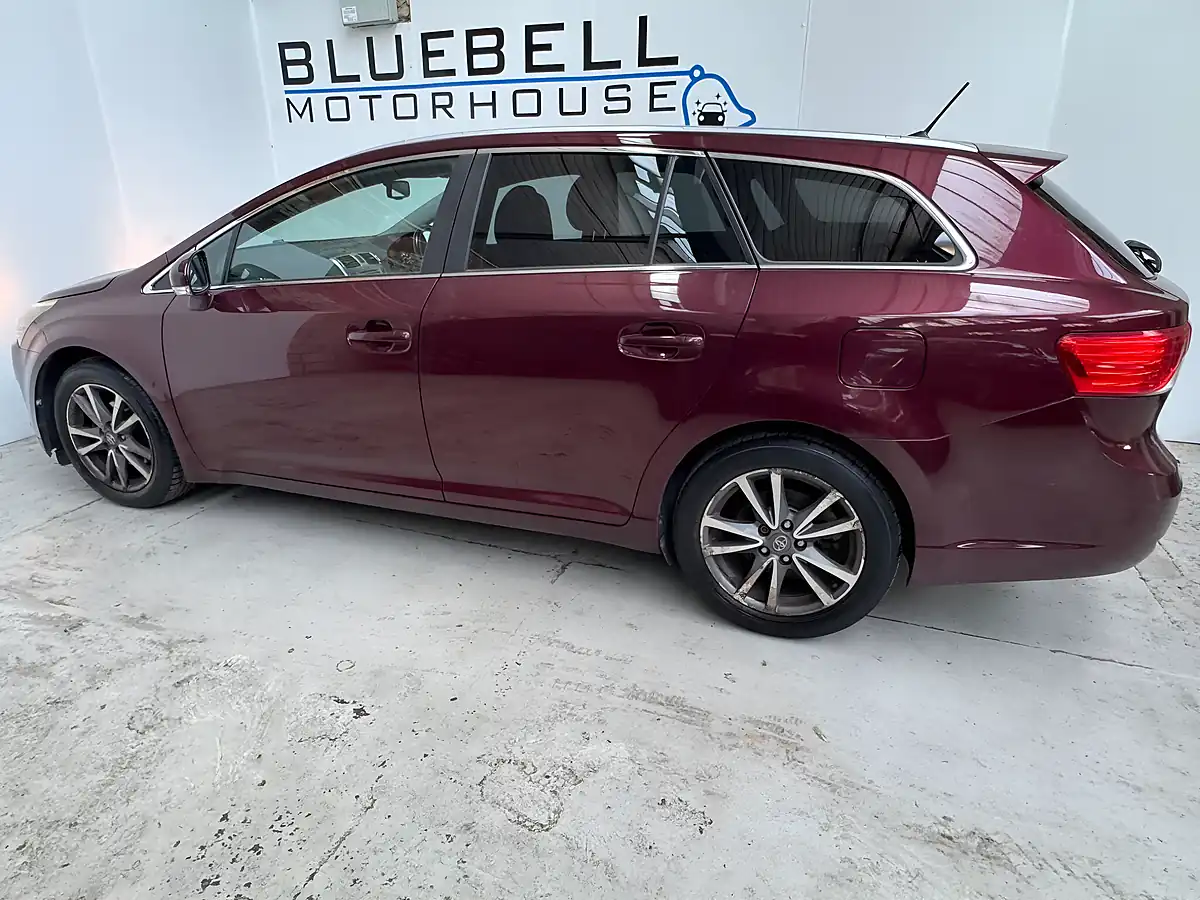 Used 2012 Toyota Avensis Tr Tourer Tuscan Red - Interior and Exterior details 6