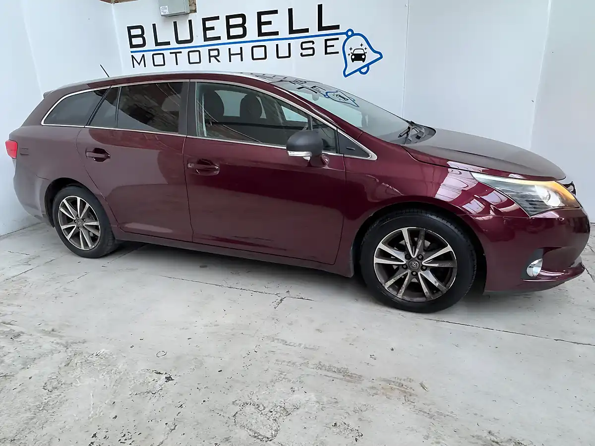 Used 2012 Toyota Avensis Tr Tourer Tuscan Red - Interior and Exterior details 7