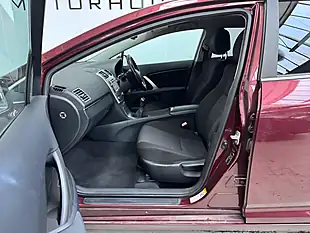 Used 2012 Toyota Avensis Tr Tourer Tuscan Red - Interior and Exterior details 8