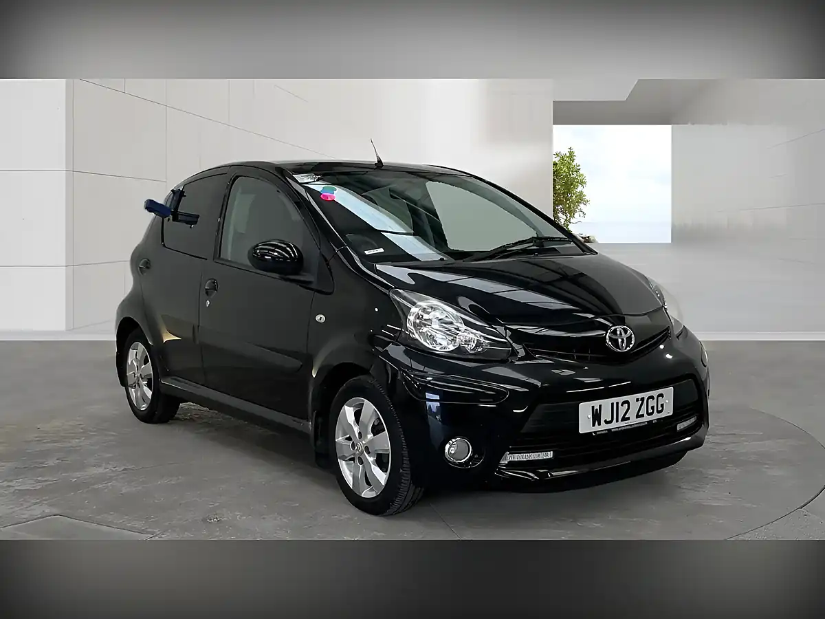 Used 2012 Toyota Aygo Fire Black - Interior and Exterior details 4
