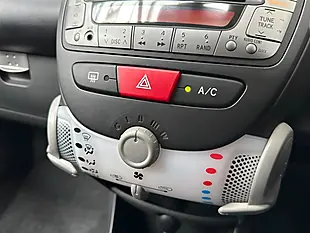 Used 2012 Toyota Aygo Fire Multimode White - Interior and Exterior details 12