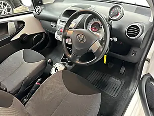 Used 2012 Toyota Aygo Fire Multimode White - Interior and Exterior details 3