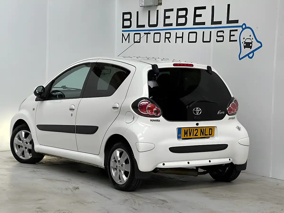 Used 2012 Toyota Aygo Fire Multimode White - Interior and Exterior details 4