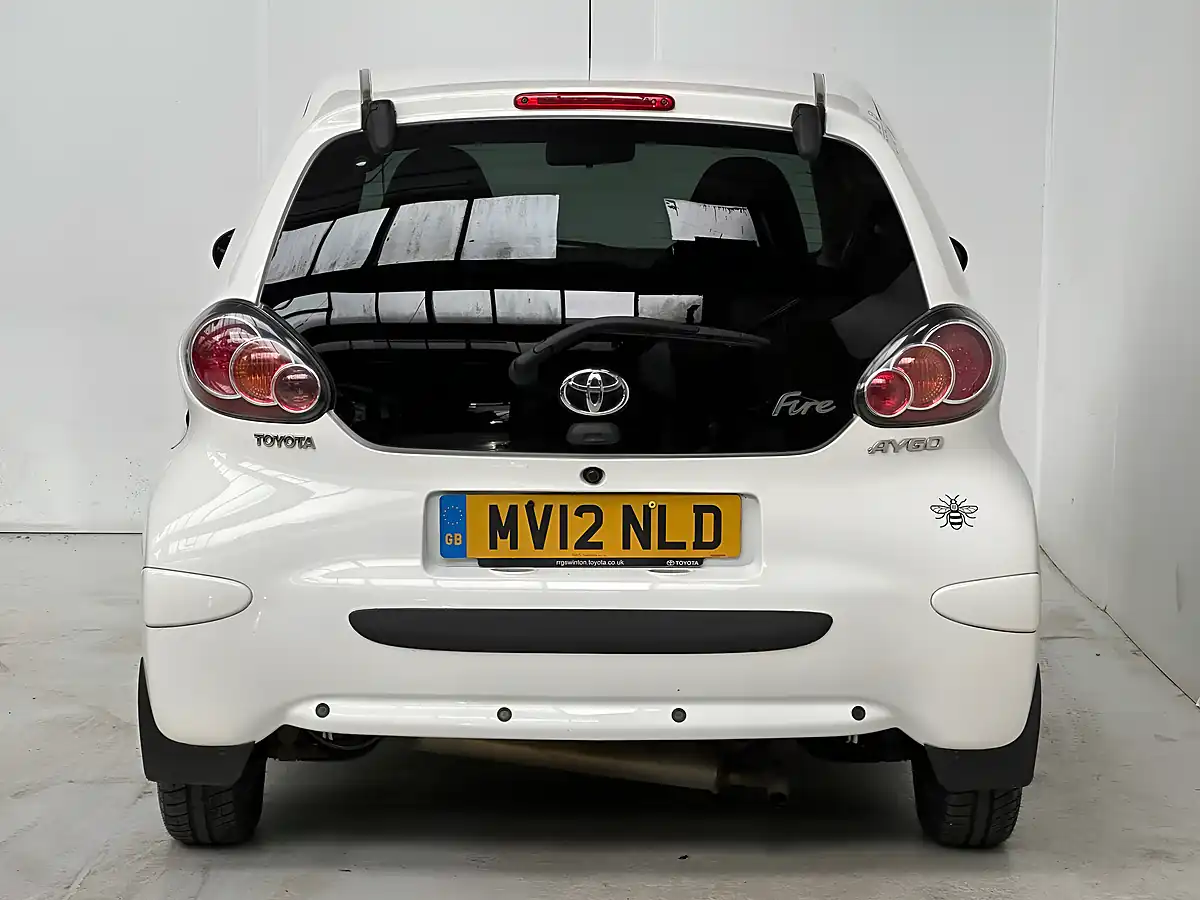 Used 2012 Toyota Aygo Fire Multimode White - Interior and Exterior details 5