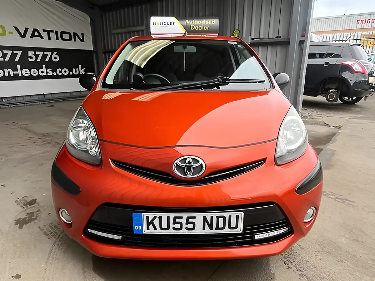 Used 2012 Toyota Aygo Fire Orange - Interior and Exterior details 12