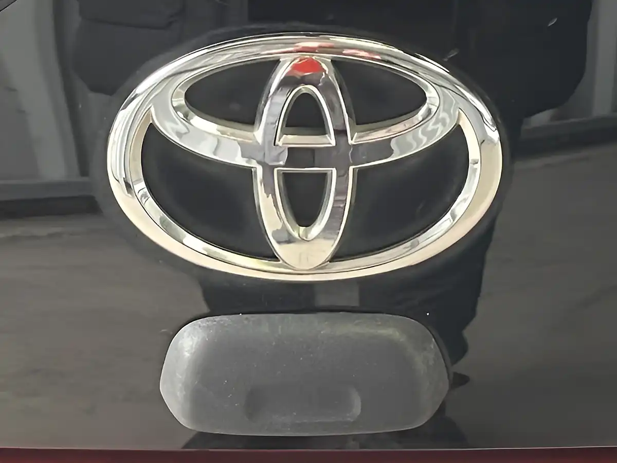 Used 2012 Toyota Aygo Fire Orange - Interior and Exterior details 15