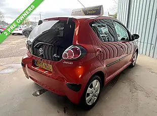 Used 2012 Toyota Aygo Fire Orange - Interior and Exterior details 3