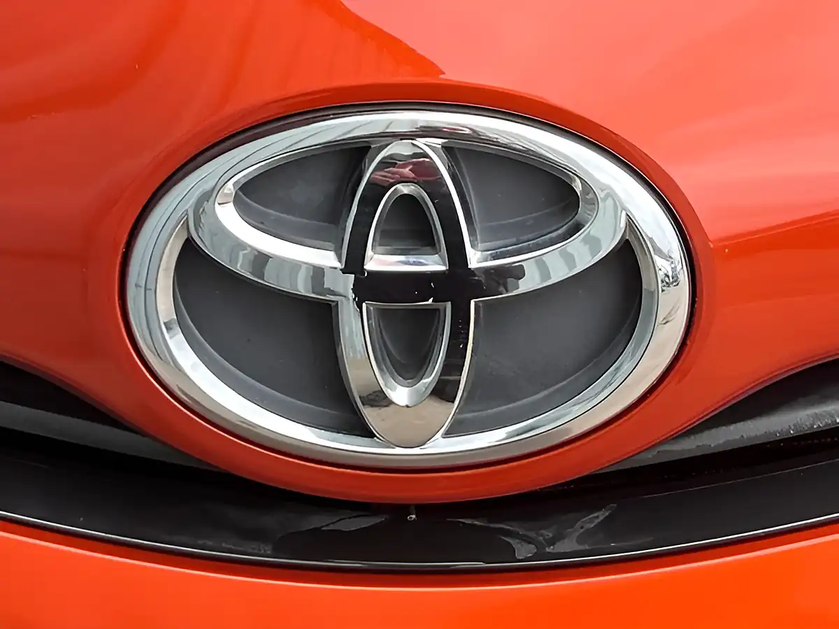 Used 2012 Toyota Aygo Fire Orange - Interior and Exterior details 5