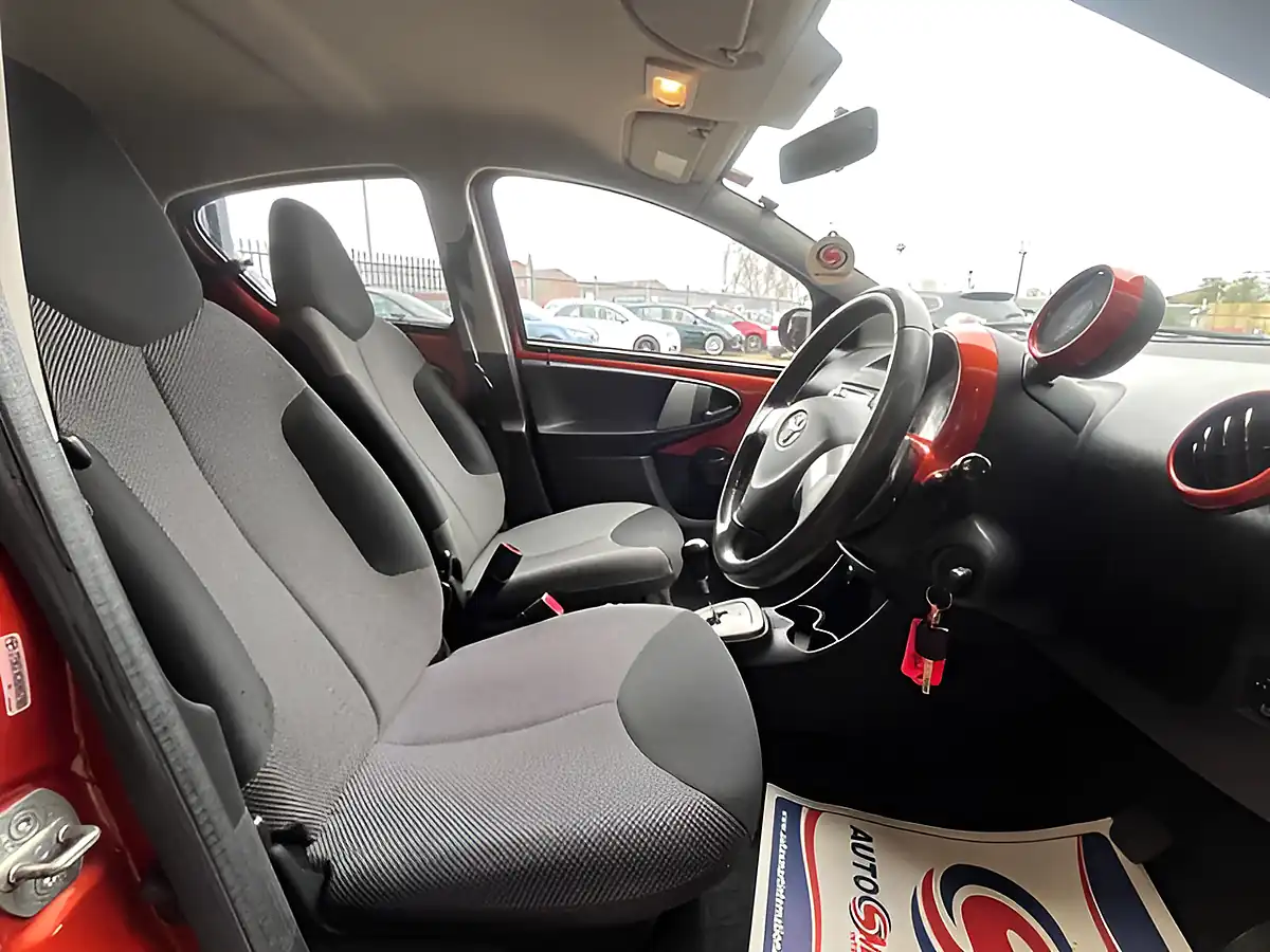 Used 2012 Toyota Aygo Fire Orange - Interior and Exterior details 6