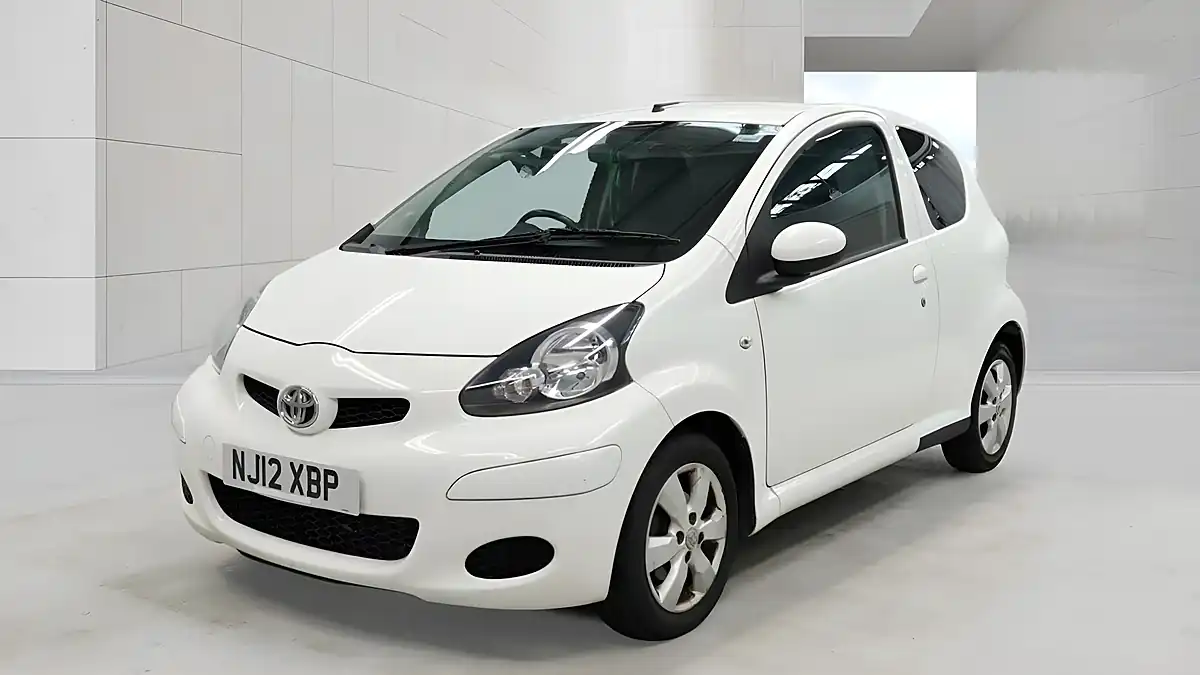 Used 2012 Toyota Aygo Go White - Interior and Exterior details 2