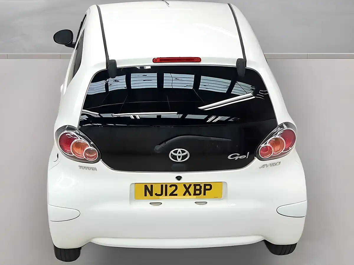 Used 2012 Toyota Aygo Go White - Interior and Exterior details 5