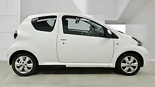 Used 2012 Toyota Aygo Go White - Interior and Exterior details 8