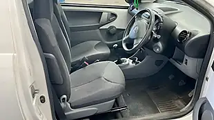 Used 2012 Toyota Aygo Go White - Interior and Exterior details 9