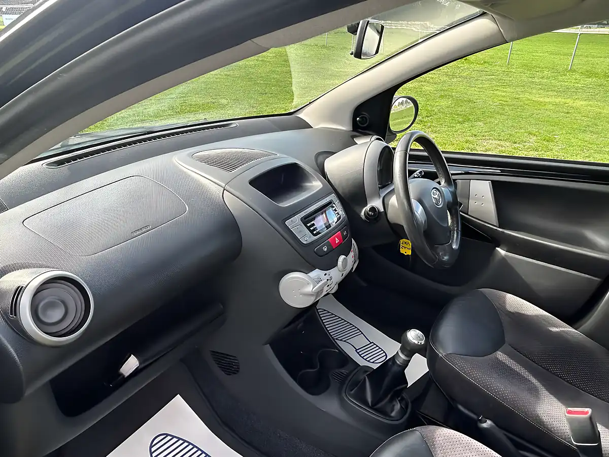 Used 2012 Toyota Aygo Ice Black - Interior and Exterior details 19