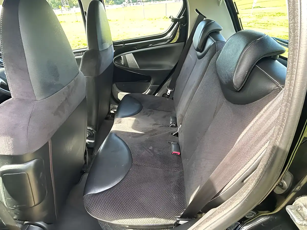 Used 2012 Toyota Aygo Ice Black - Interior and Exterior details 20