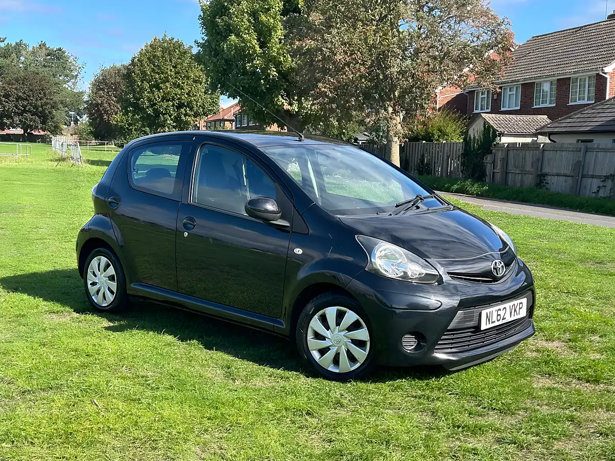 Used 2012 Toyota Aygo Ice Black - Interior and Exterior details 3