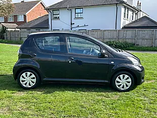 Used 2012 Toyota Aygo Ice Black - Interior and Exterior details 4