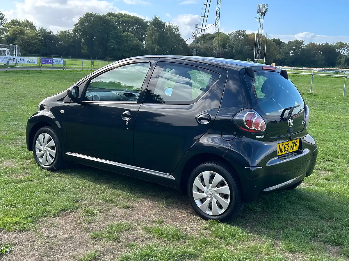 Used 2012 Toyota Aygo Ice Black - Interior and Exterior details 7