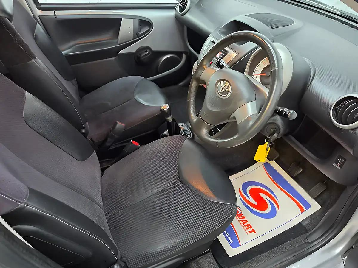 Used 2012 Toyota Aygo Ice Silver - Interior and Exterior details 13
