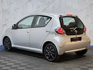 Used 2012 Toyota Aygo Ice Silver - Interior and Exterior details 7
