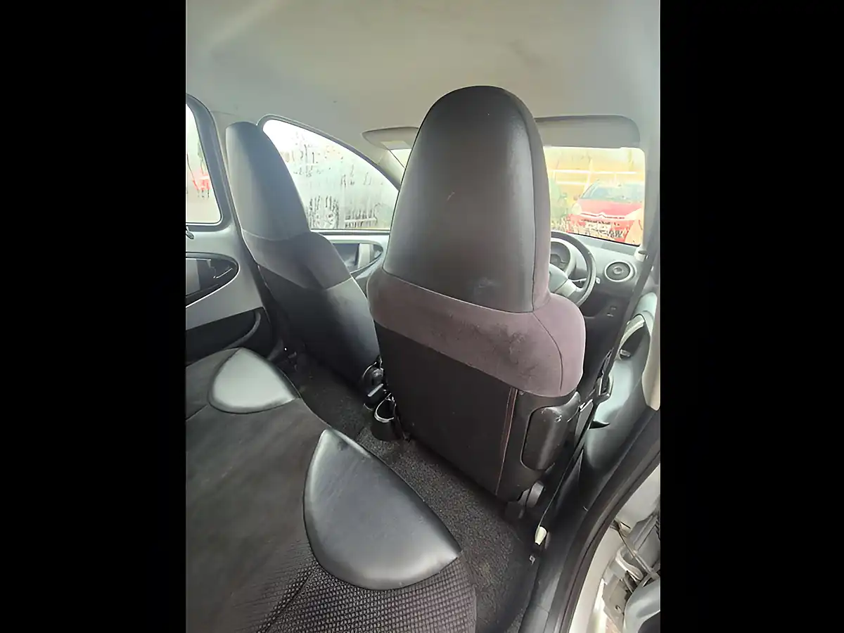 Used 2012 Toyota Aygo Ice Silver - Interior and Exterior details 16