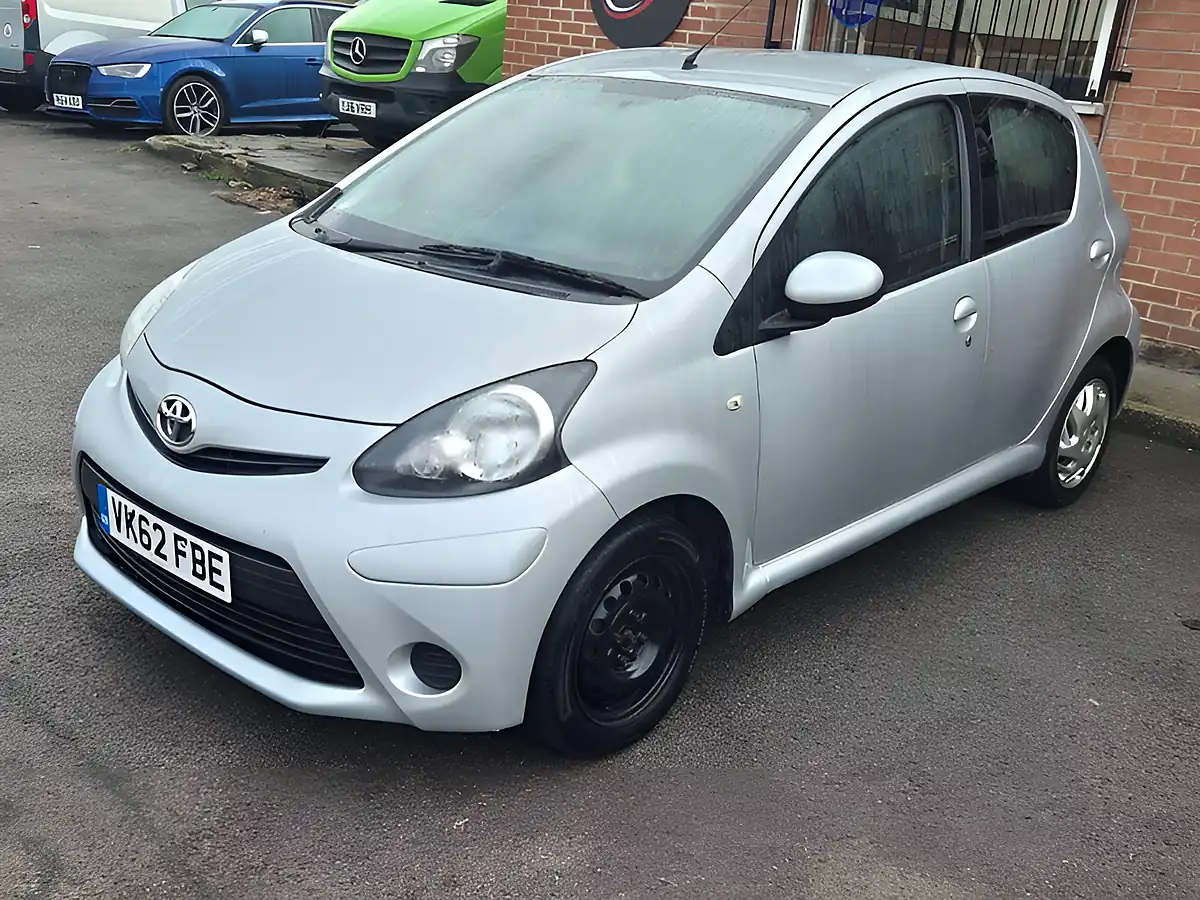Used 2012 Toyota Aygo Ice Silver - Interior and Exterior details 5
