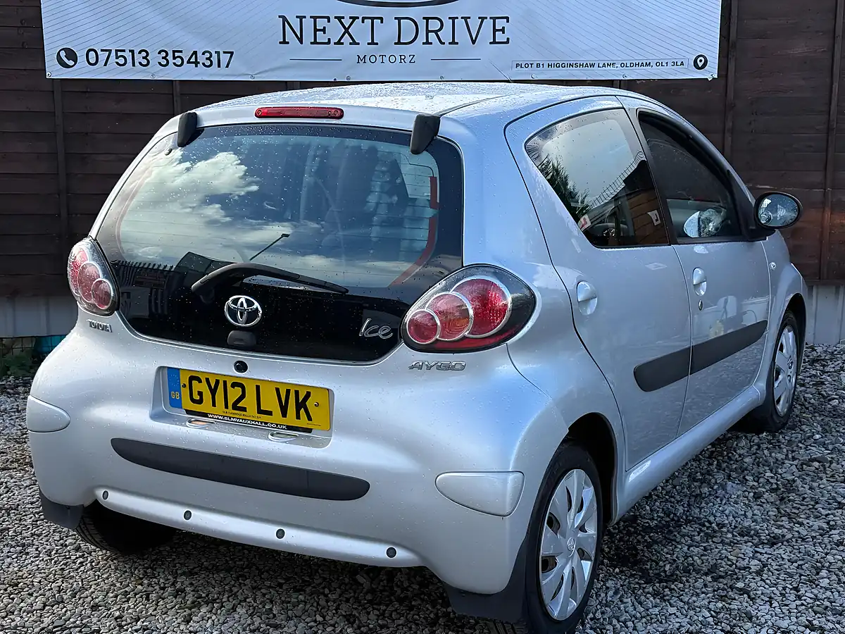 Used 2012 Toyota Aygo Ice Silver - Interior and Exterior details 10