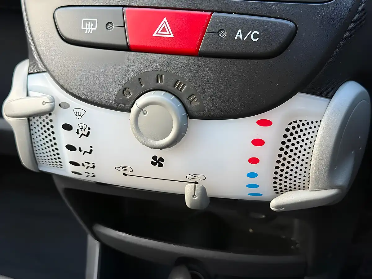 Used 2012 Toyota Aygo Ice Silver - Interior and Exterior details 13