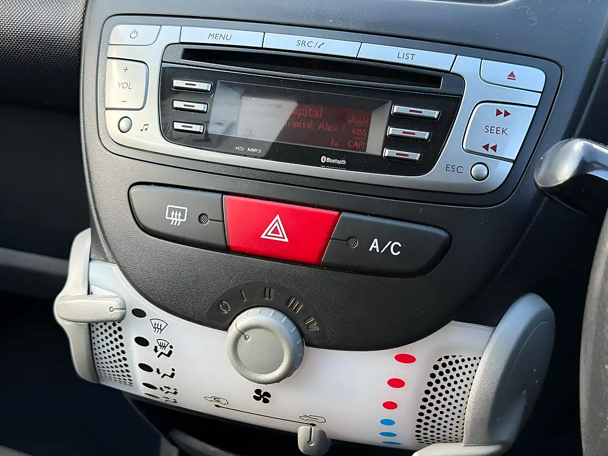 Used 2012 Toyota Aygo Ice Silver - Interior and Exterior details 16