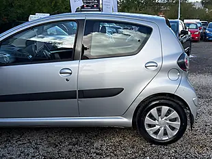 Used 2012 Toyota Aygo Ice Silver - Interior and Exterior details 8