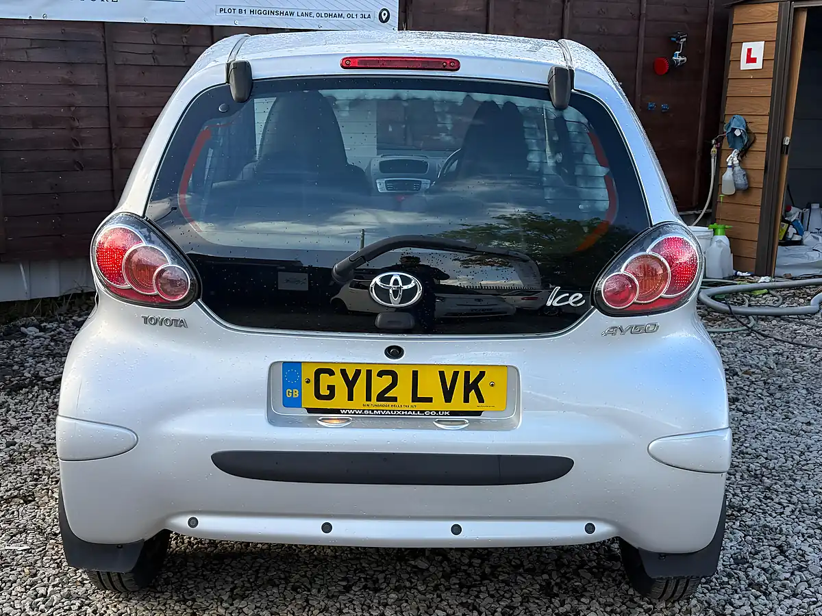 Used 2012 Toyota Aygo Ice Silver - Interior and Exterior details 9