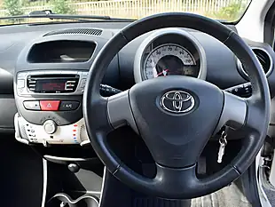 Used 2012 Toyota Aygo Ice White - Interior and Exterior details 11