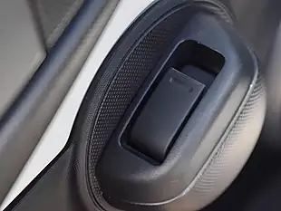 Used 2012 Toyota Aygo Ice White - Interior and Exterior details 16