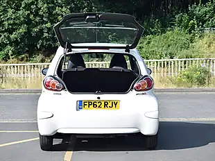 Used 2012 Toyota Aygo Ice White - Interior and Exterior details 7