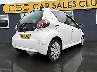 Used 2012 Toyota Aygo Ice White - Interior and Exterior details 14