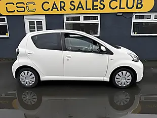 Used 2012 Toyota Aygo Ice White - Interior and Exterior details 3