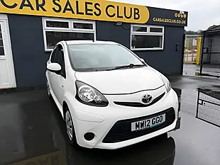 Used 2012 Toyota Aygo Ice White - Interior and Exterior details 4