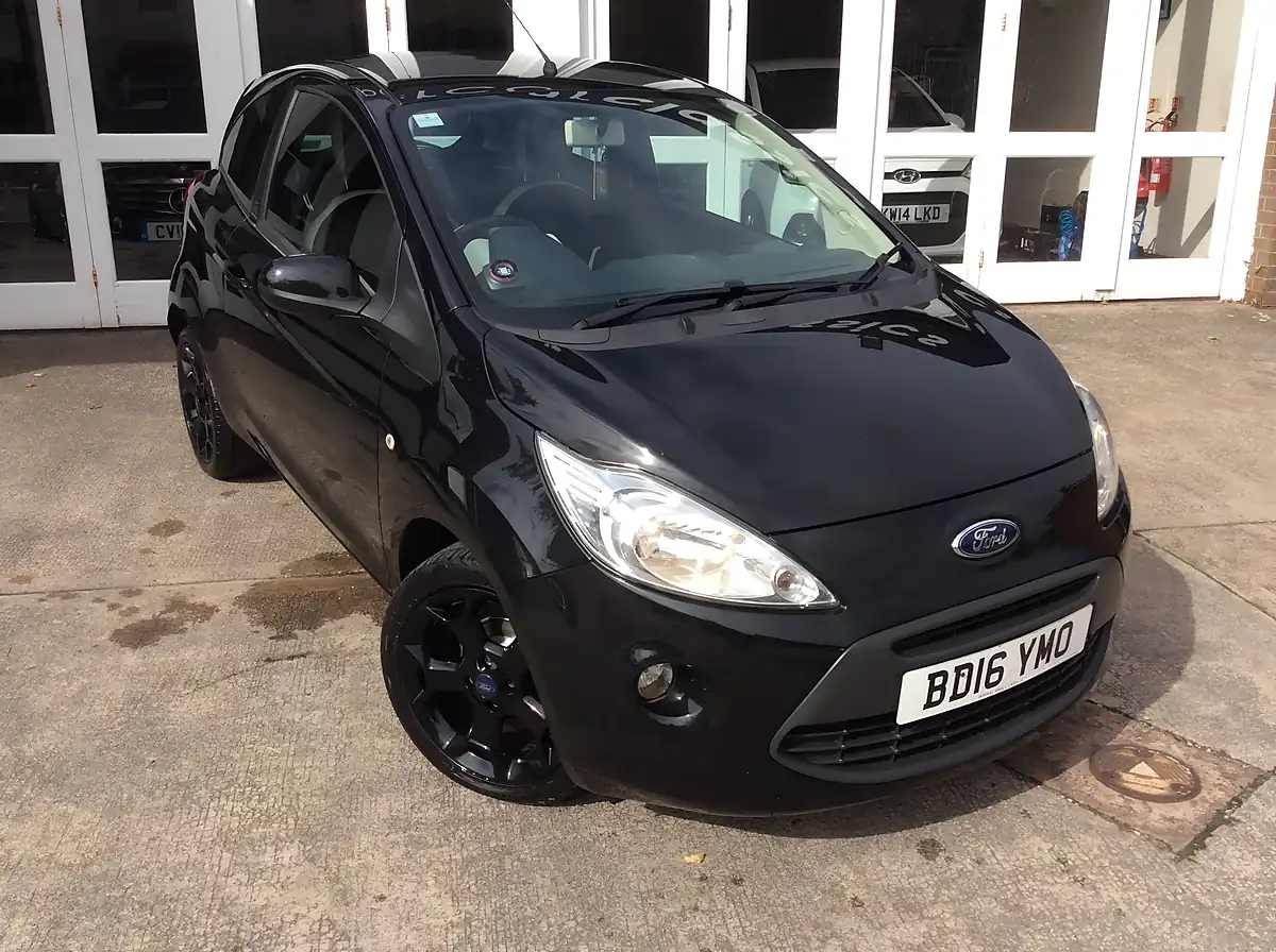 Used 2012 Toyota Aygo Ice White - Interior and Exterior details 11