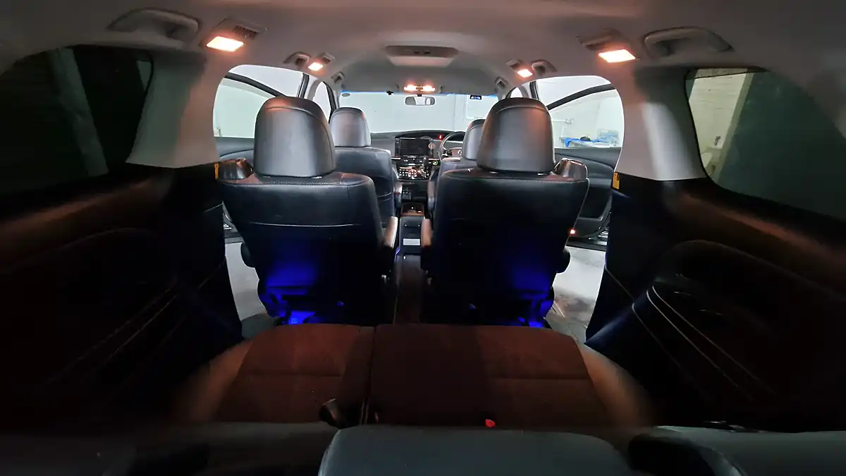 Used 2012 Toyota Estima Aeras Black - Interior and Exterior details 14