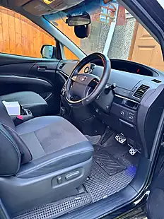 Used 2012 Toyota Estima Aeras Black - Interior and Exterior details 7