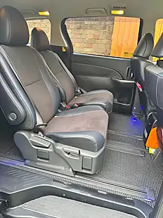 Used 2012 Toyota Estima Aeras Black - Interior and Exterior details 9