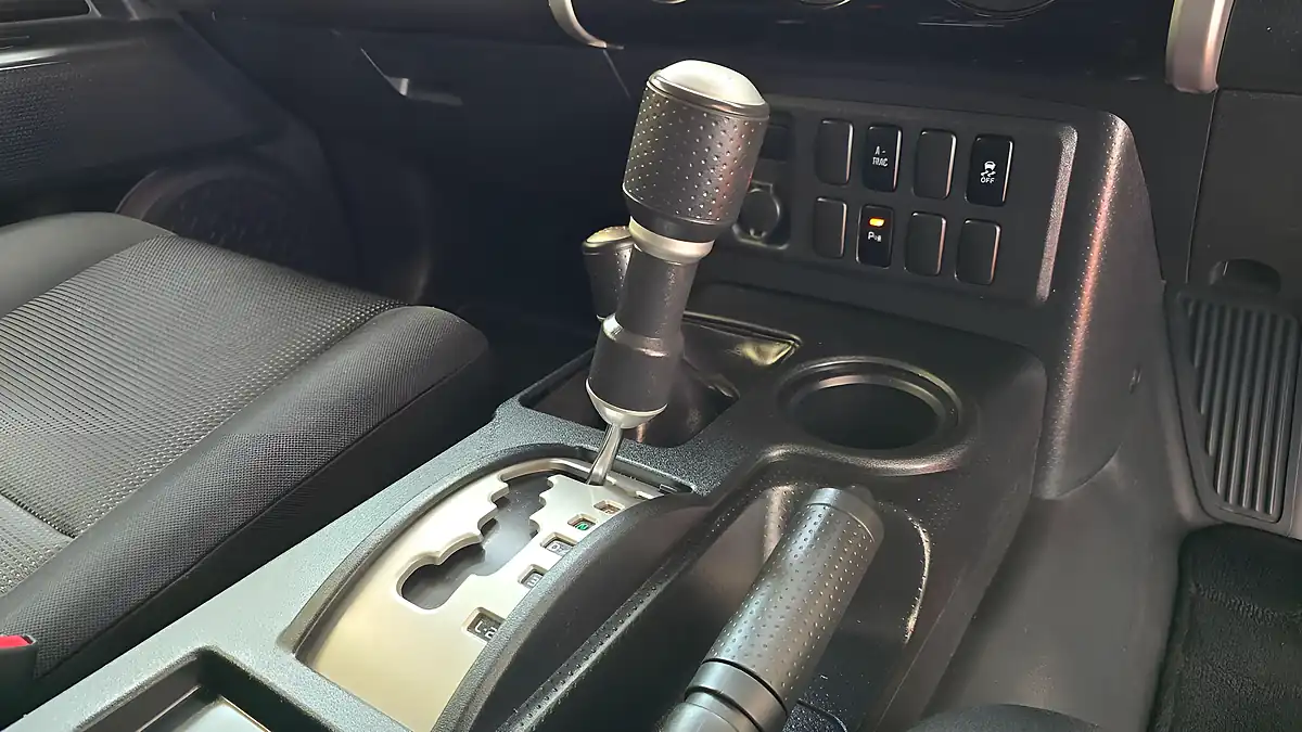 Used 2012 Toyota Fj Cruiser Black Colour Pkg 4WD a-Track Black - Interior and Exterior details 9