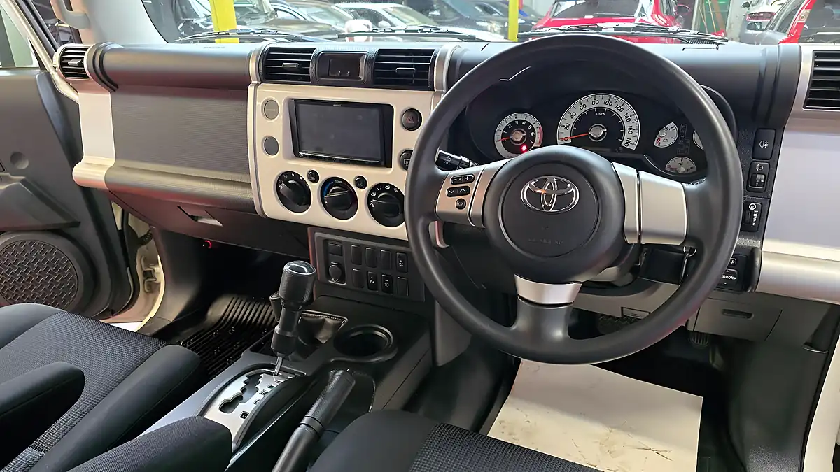 Used 2012 Toyota Fj Cruiser Factory Off Road Pack Trd Alloys White - Interior and Exterior details 6