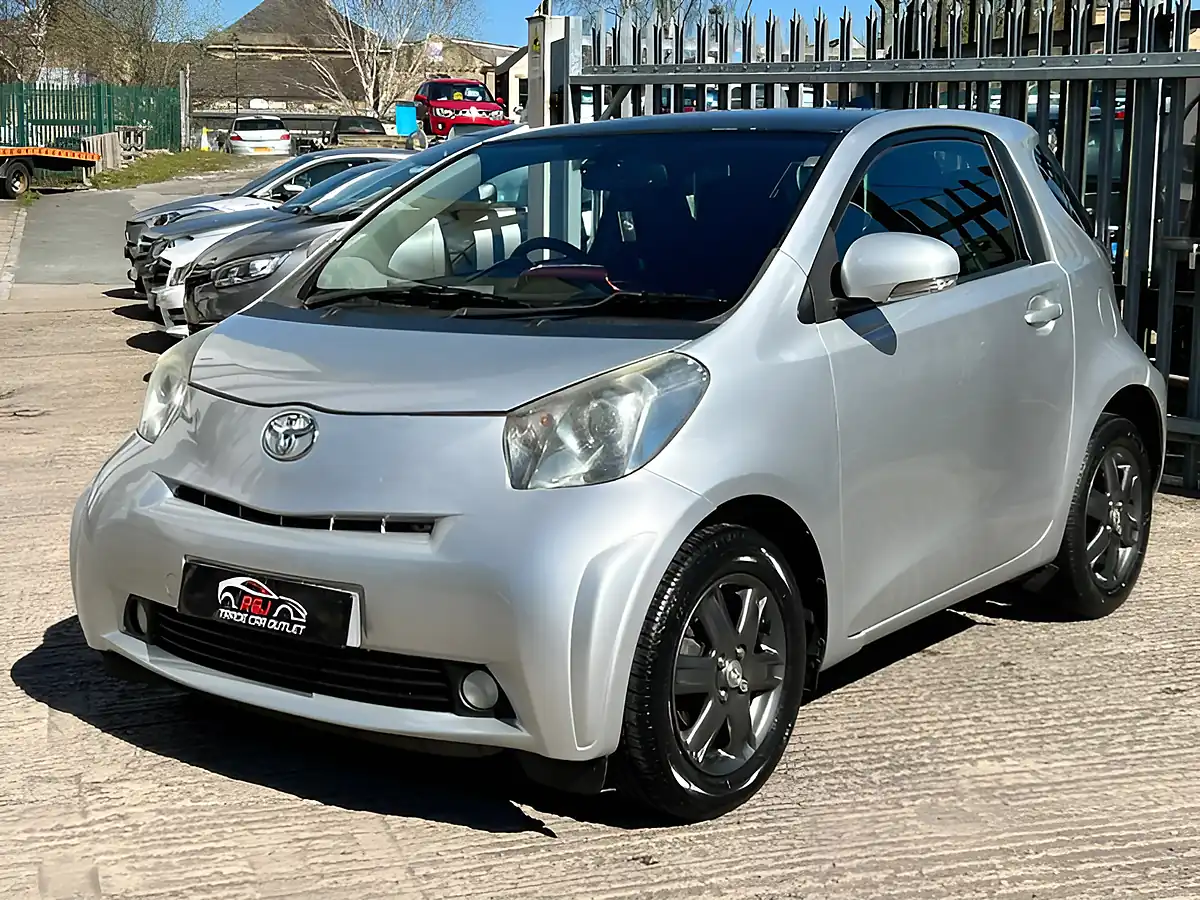 Used 2012 Toyota Iq IQ2 Silver - Interior and Exterior details 3