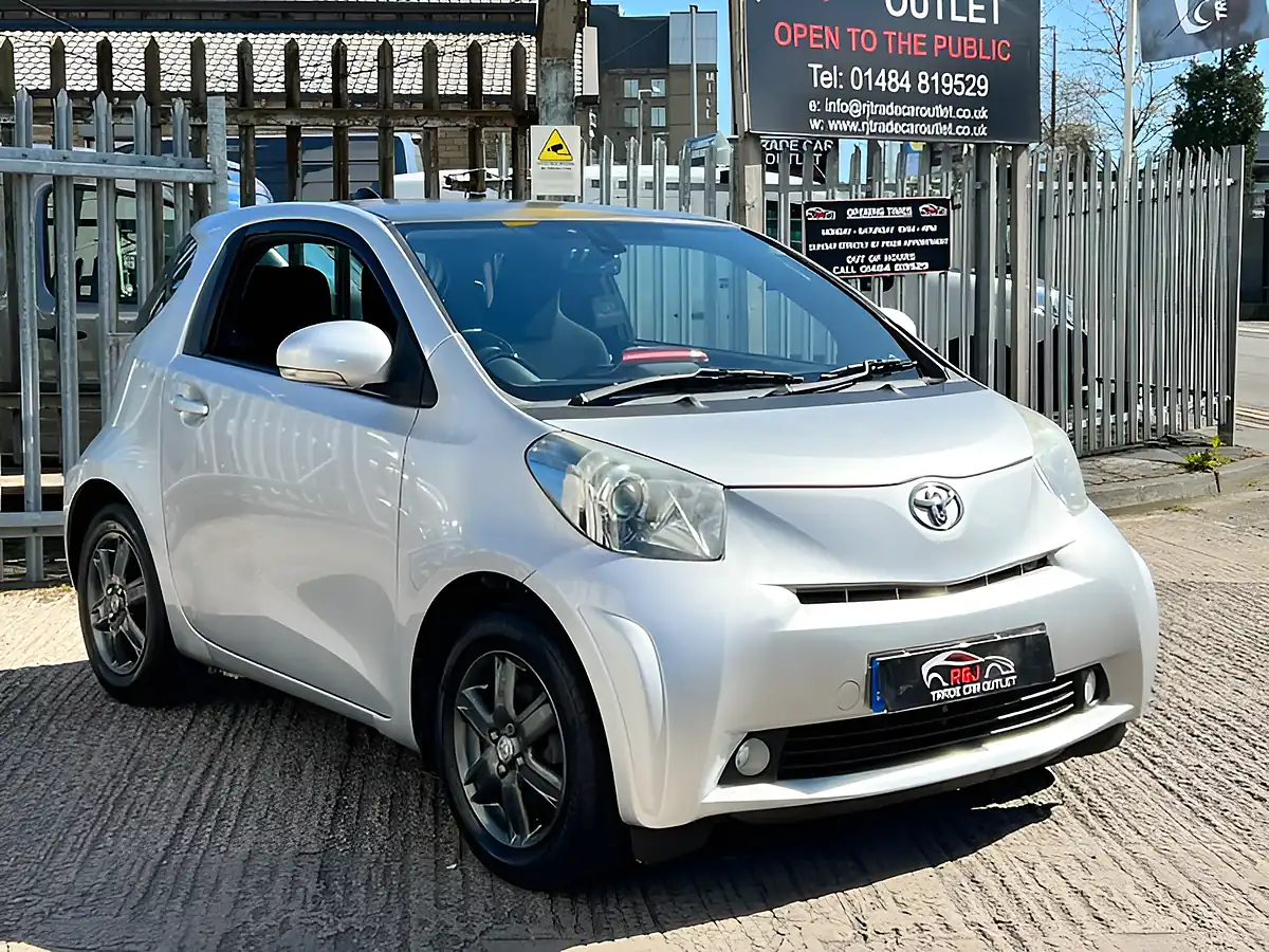 Used 2012 Toyota Iq IQ2 Silver - Interior and Exterior details 4