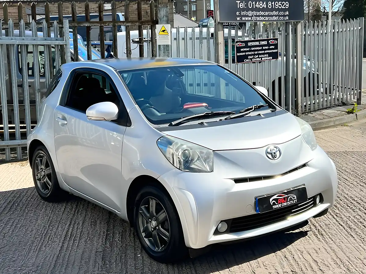 Used 2012 Toyota Iq IQ2 Silver - Interior and Exterior details 5