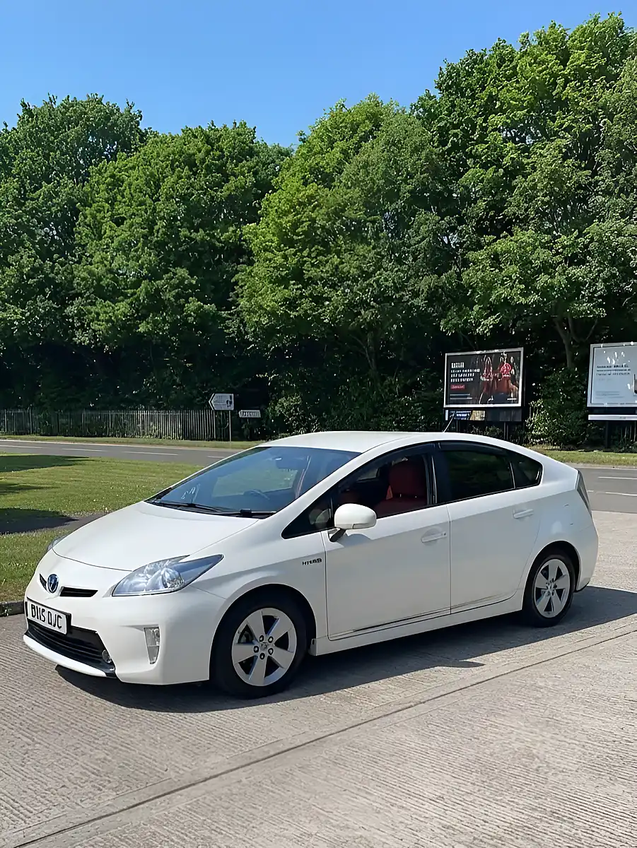 Used 2012 Toyota Prius White - Front View