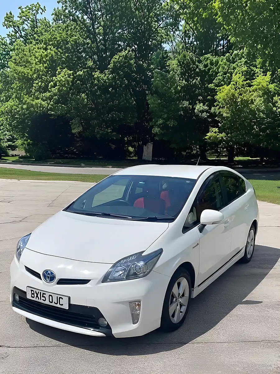 Used 2012 Toyota Prius White - Interior and Exterior details 3
