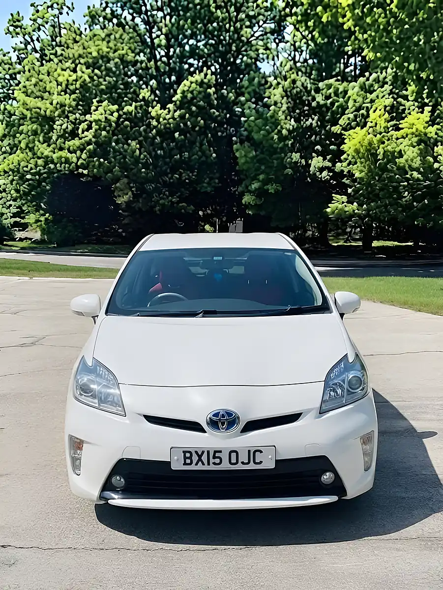 Used 2012 Toyota Prius White - Interior and Exterior details 4